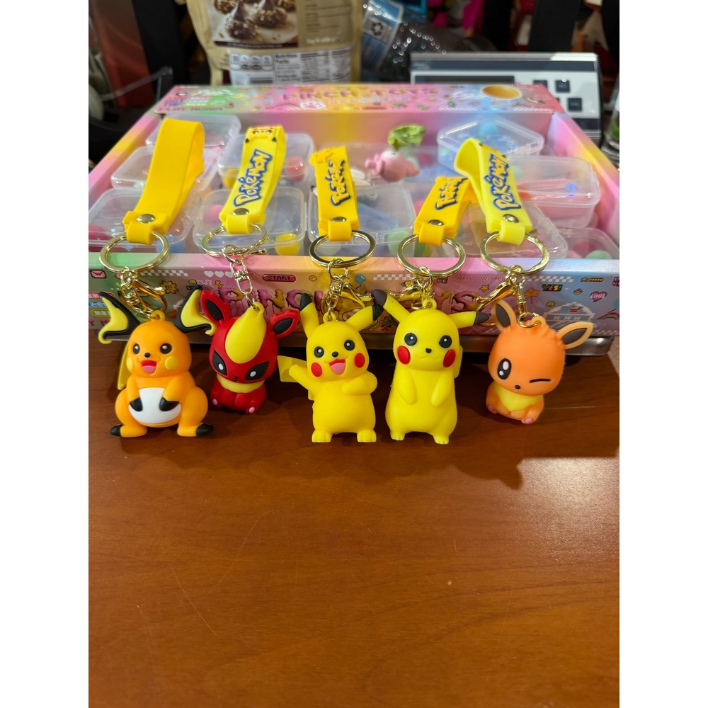 Pokemon 3D Keychain Set 5pc Pikachu Flareon Raichu Eevee Figure Bag Charms